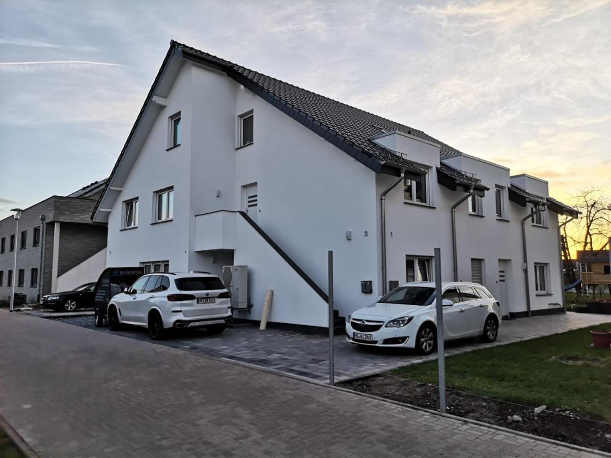Modern Wohnen Ferienwohnung mit Wlan Netflix Parkplatz Bad Oeynhausen Exterior foto
