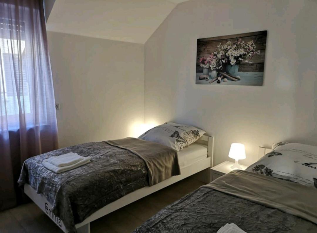 Modern Wohnen Ferienwohnung mit Wlan Netflix Parkplatz Bad Oeynhausen Exterior foto