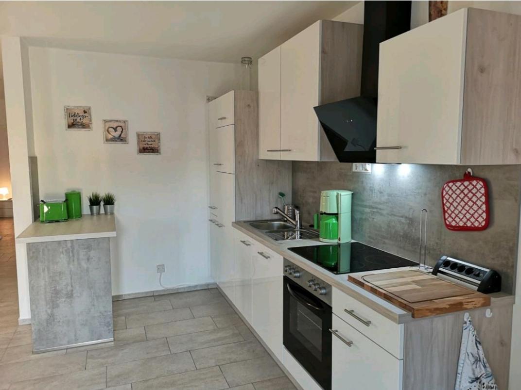 Modern Wohnen Ferienwohnung mit Wlan Netflix Parkplatz Bad Oeynhausen Exterior foto